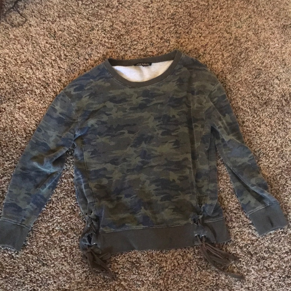 selling a camouflage shirt that is great quality